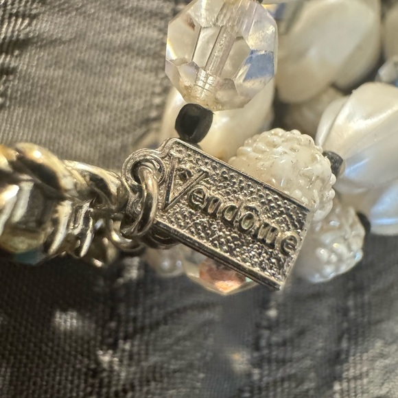 Vintage Vendôme 4-Strand White Pearlized & Crystal Bead Statement Necklace - Picture 9 of 14